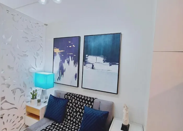 Coast Cozy Penthouse 2beds Manila